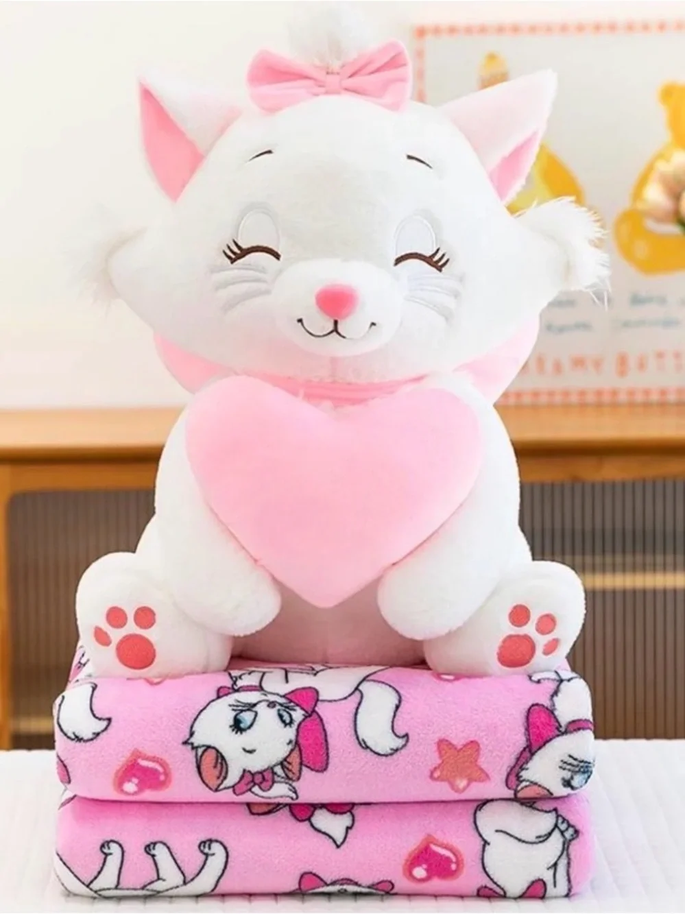 Disney Marie Aristocats 20” Plush with Twin Size Blanket Set